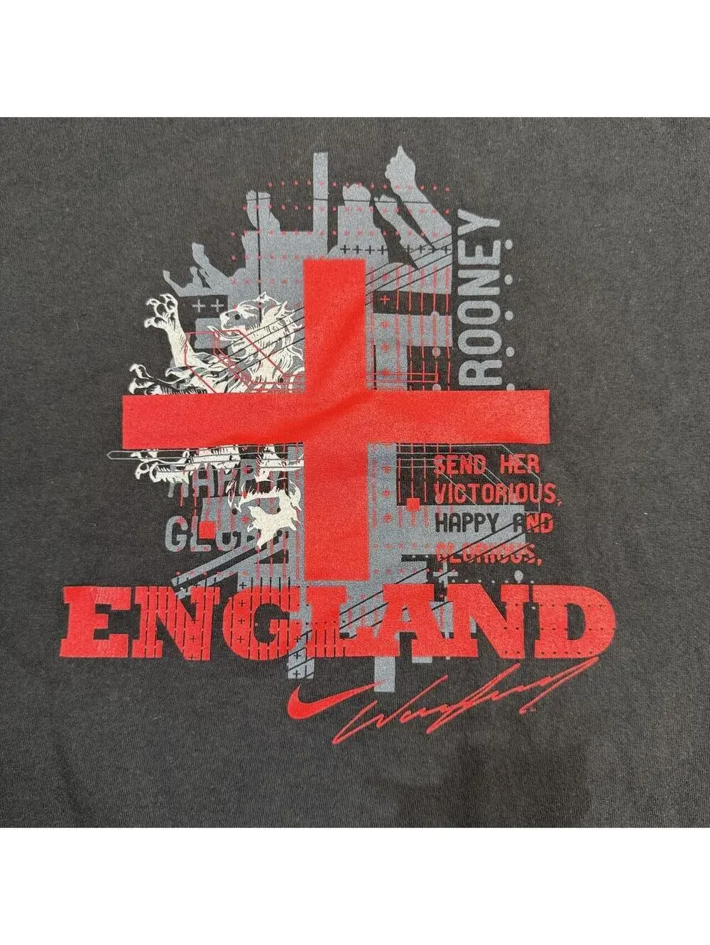 Nike England T-Shirt M Red Cross Graphic (slight stain)